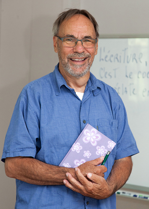 Yvon Fournier, Animateur d’écriture du Centre l'Élan de Magog - Organisme communautaire en santé mentale qui priorise les thérapies par les arts et la créativité comme outils au rétablissement